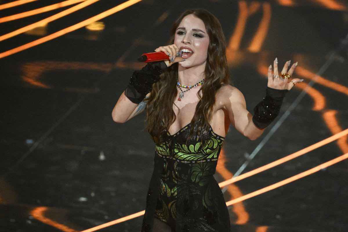 Angelina Mango muscoli e fisico da urlo per l'Eurovision